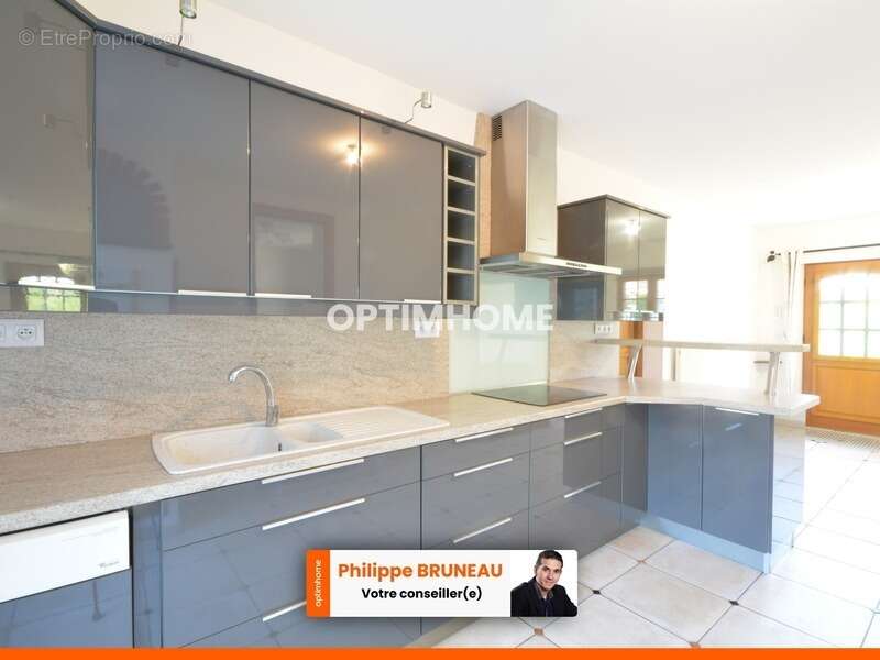 Maison à SYLVAINS-LES-MOULINS