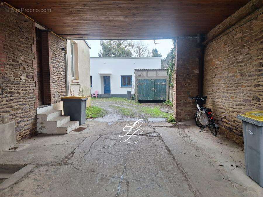 Autre à RENNES