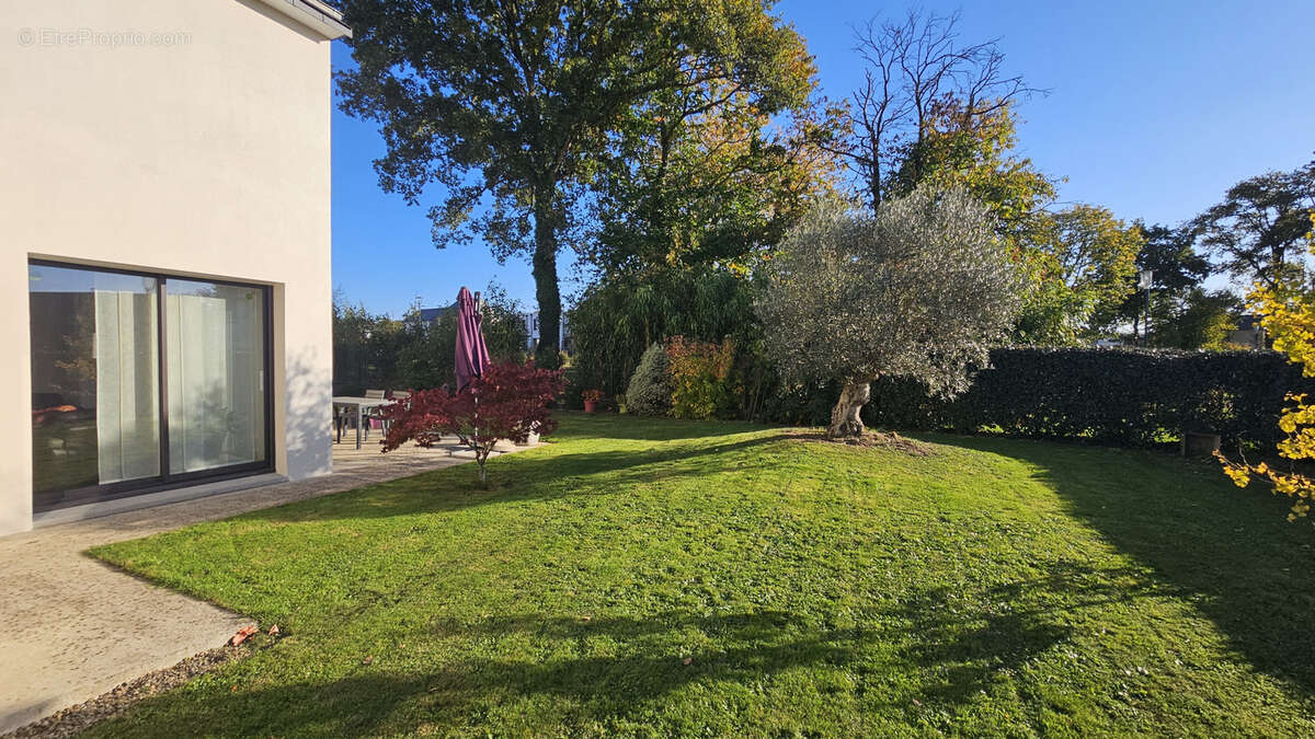 Maison à SAINT-ERBLON