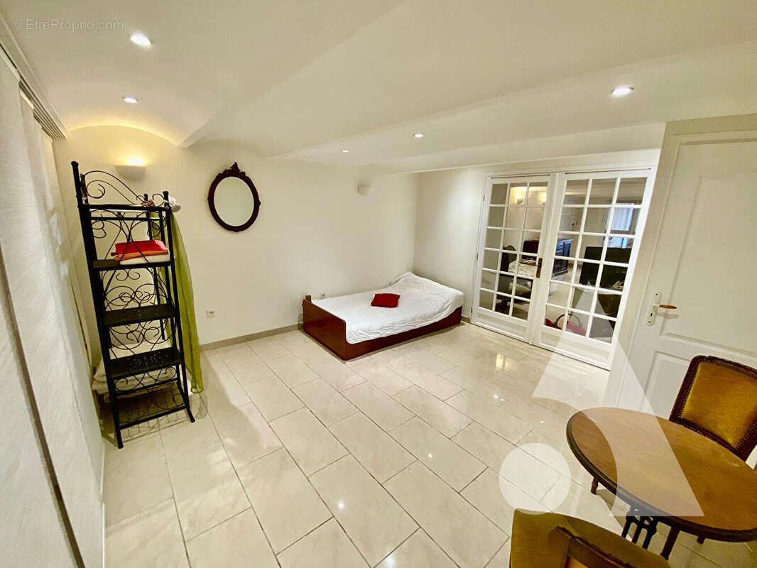 Appartement à LORGUES