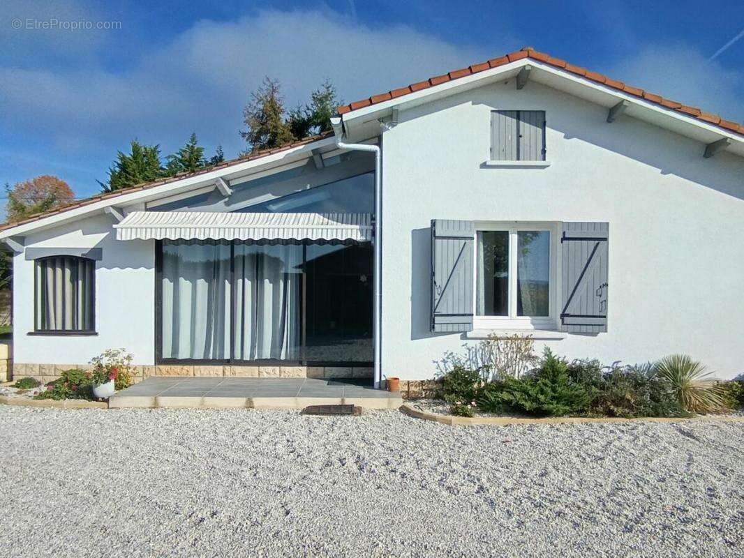 Maison à SAINT-EMILION