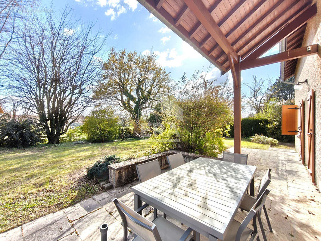 Maison 148m² à saint-denis-lès-bourg - photo 2
