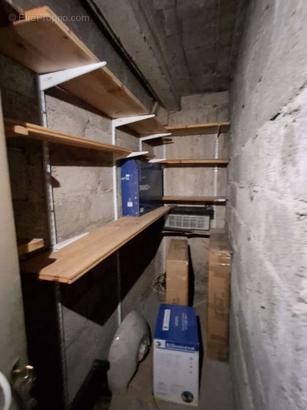 Appartement à UNIEUX