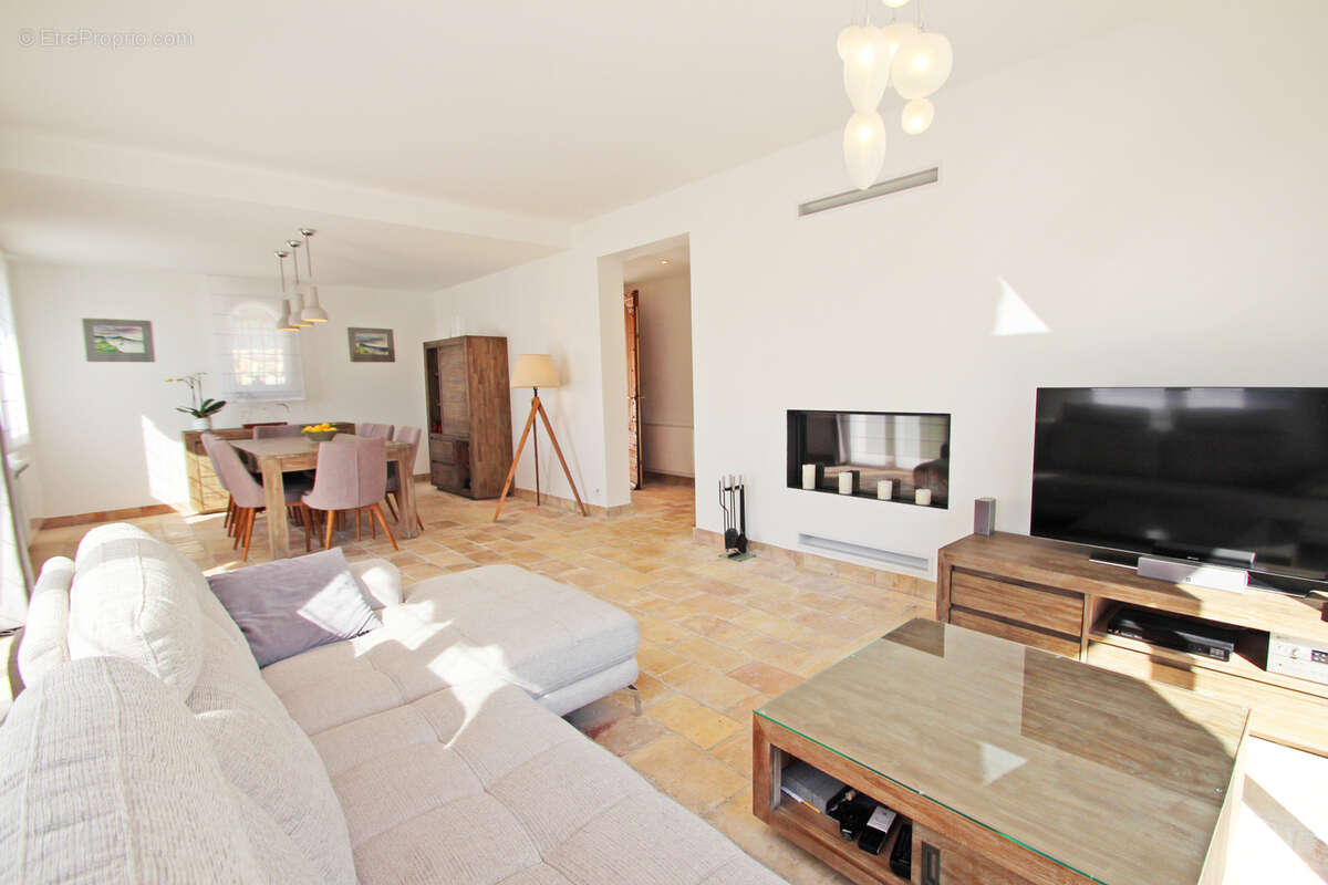 Villa plain-pied de 140 m2 - Tourrettes-sur-Loup - photo 4