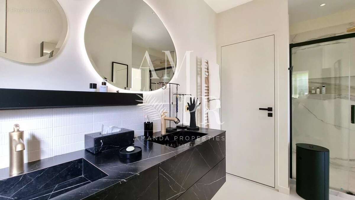 Villa plain pied-vue mer- interieur moderne - photo 12