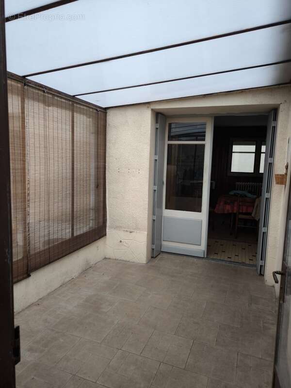Maison à vendre 6 pièces MONTIGNAC CHARENTE (16) - photo 10