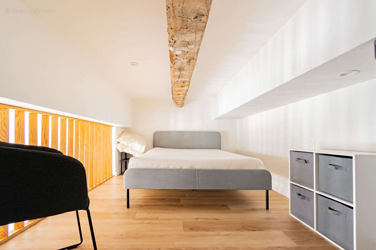 Appartement à MARSEILLE-1E