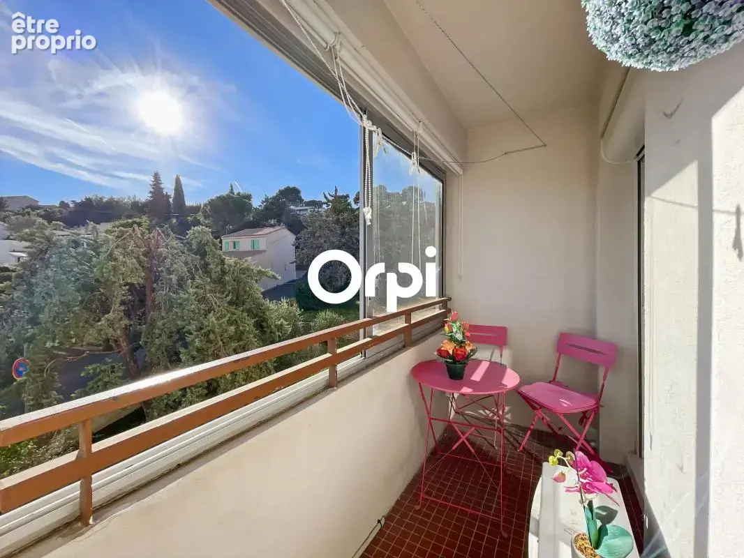 ** T3 - Vue mer - La Ciotat - vente en viager ** - photo 4