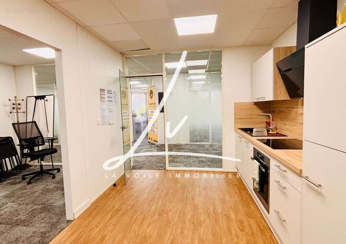 Commerce à SAINT-CONTEST