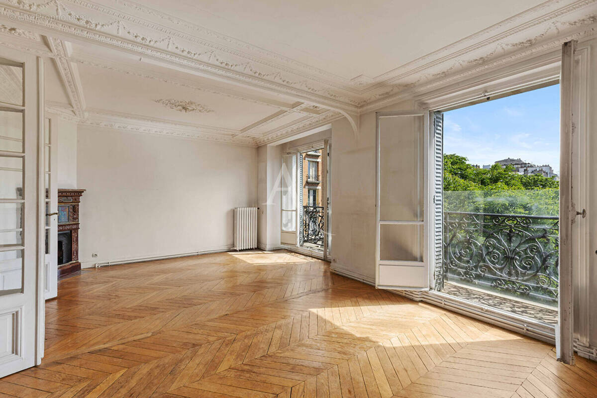 Appartement à PARIS-11E