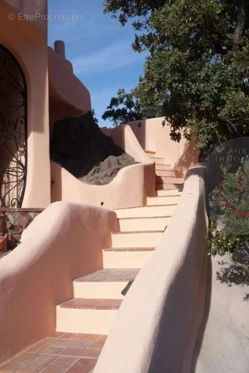 Maison à MANDELIEU-LA-NAPOULE