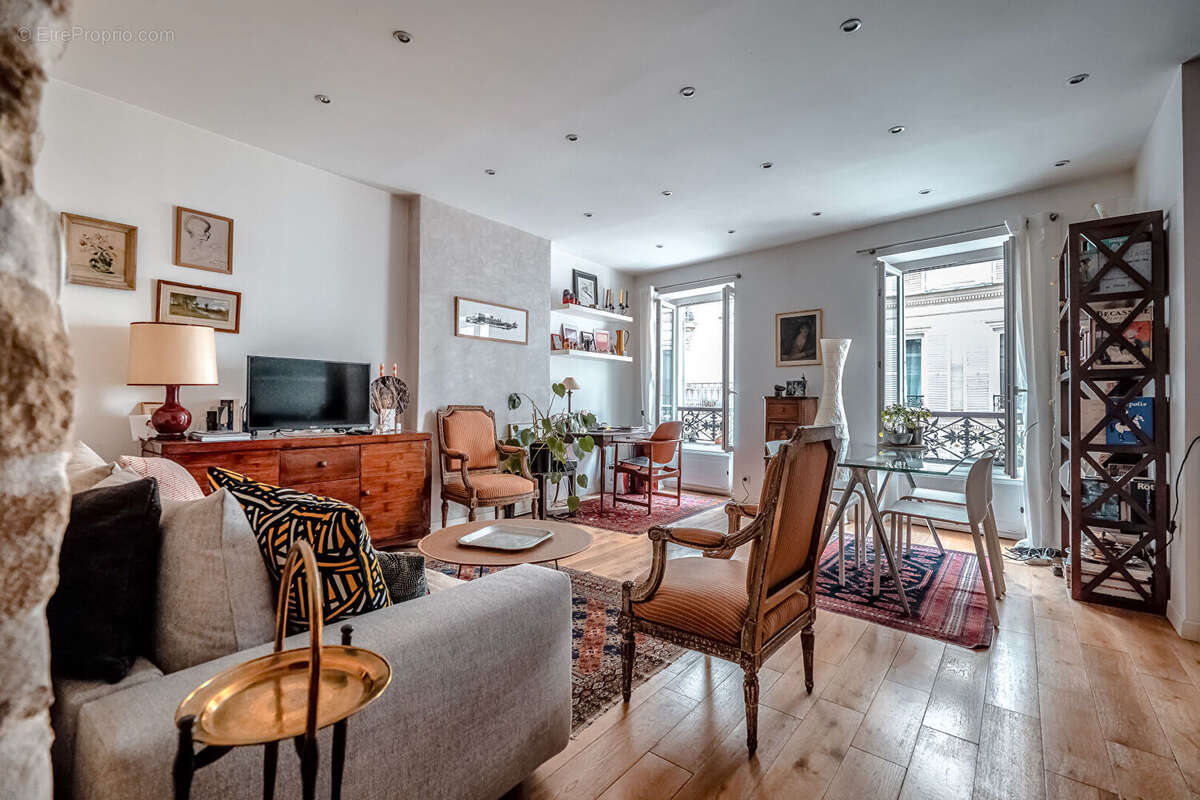 Appartement à PARIS-17E