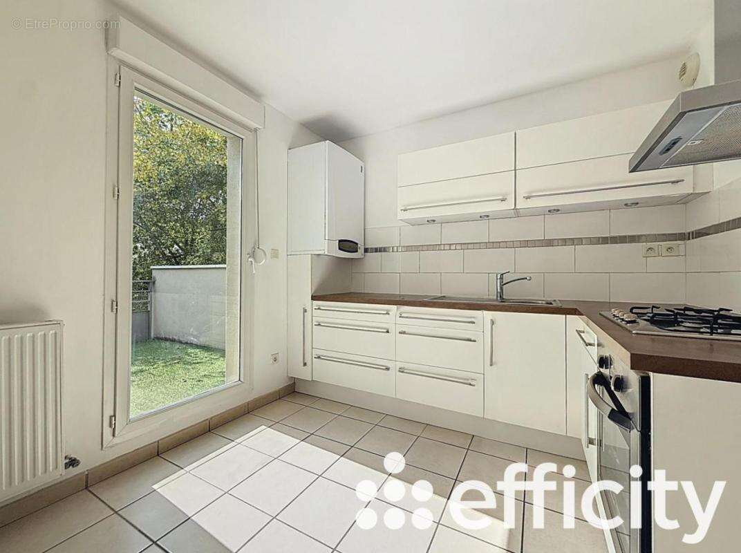 Appartement à COLLONGES-AU-MONT-D'OR