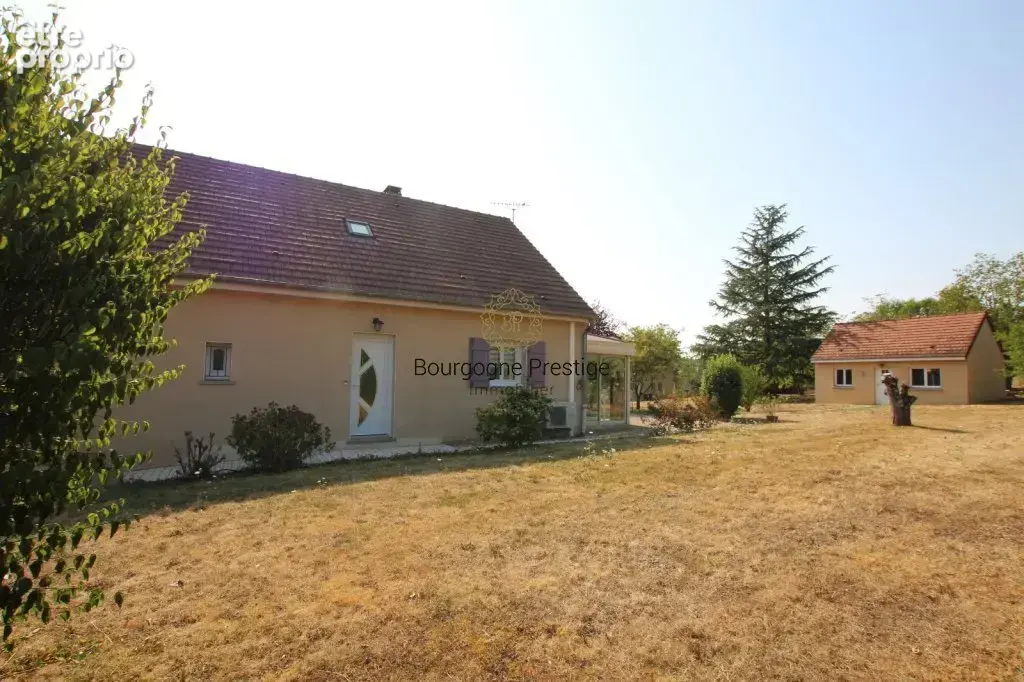 Belle maison familiale sur sous-sol de 132 m² -terrain de 1812 m² et dependance - photo 2