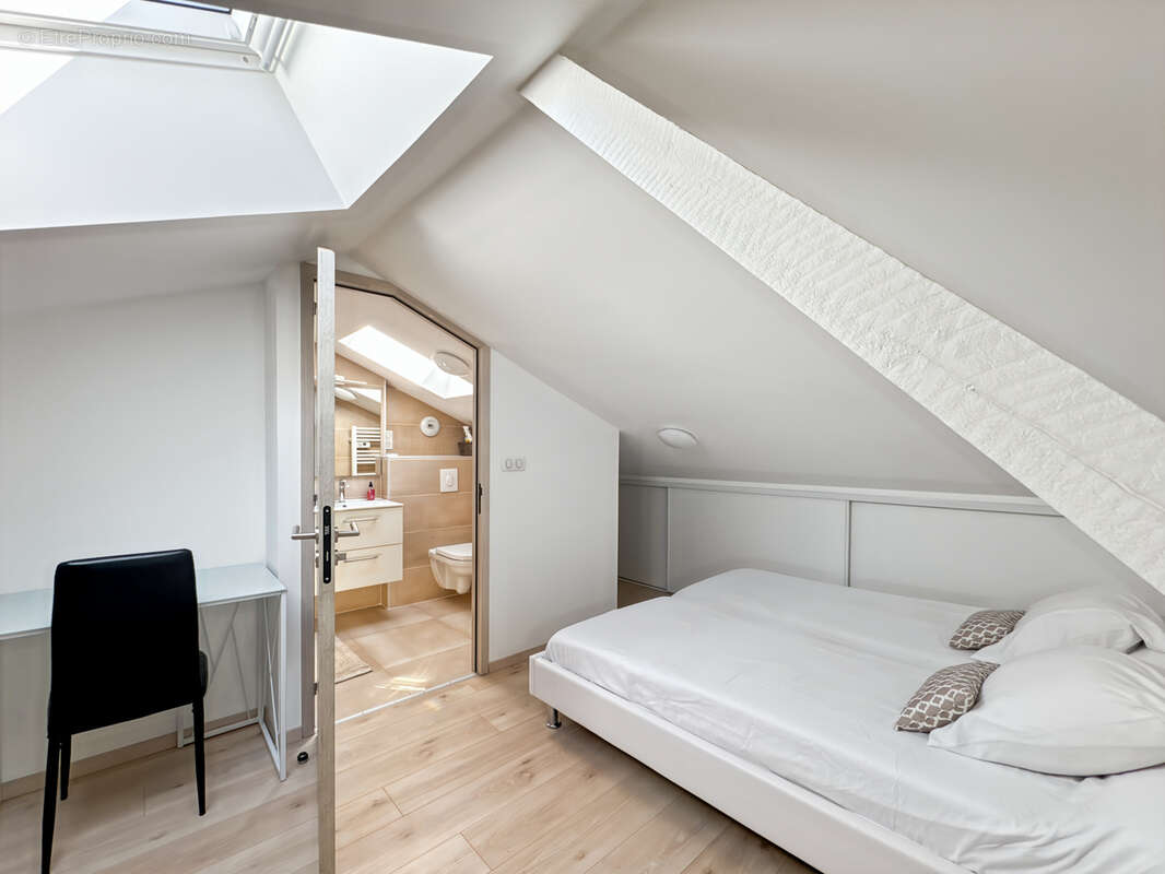 Maison à COLLONGES-AU-MONT-D&#039;OR