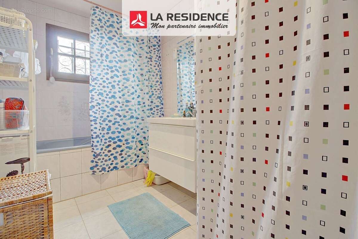 Maison à ROSNY-SUR-SEINE