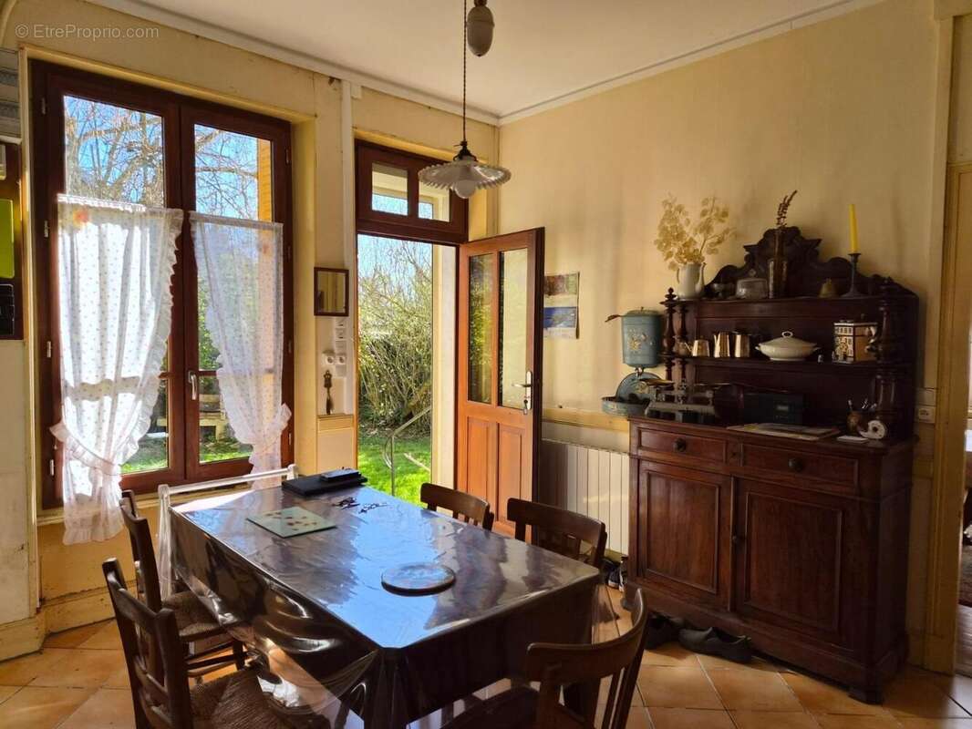 Maison 153 m² à Saint-Bonnet-De-Rochefort  - photo 6