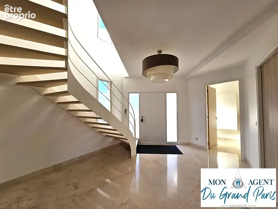 Maison Toussus Le Noble 340 m2 + combles pré aménagés 70m2 + sous sol total 200m2 Proche BUC VERSAILLES PLATEAU DE SACLAY Grand  - photo 3