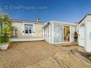 Maison à SALLES-SUR-MER