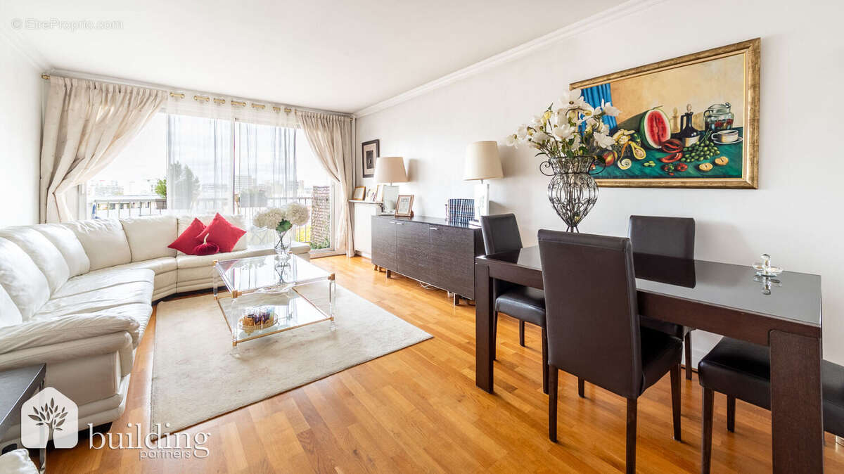 Appartement à PARIS-18E