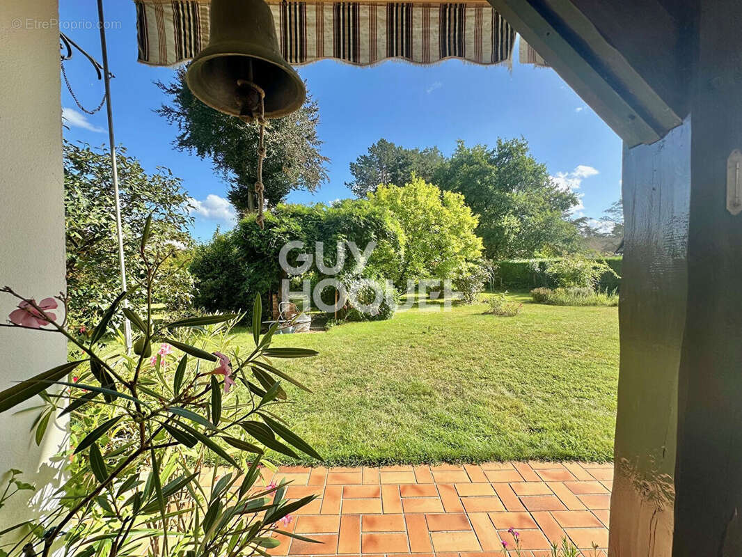 Maison à SAINT-MARTIN-DE-BOSCHERVILLE