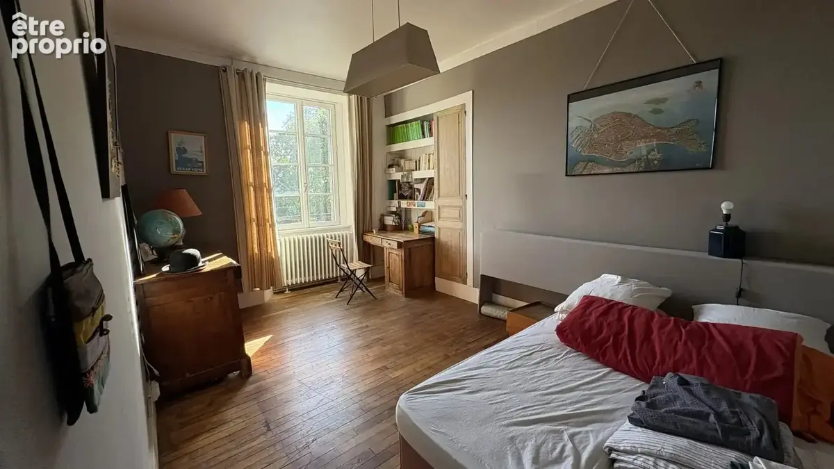Manoir du xv ème avec dépendances - photo 9