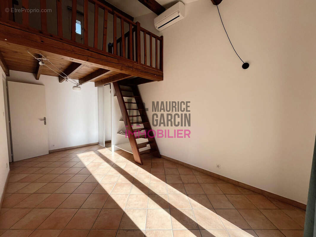 Maison à L&#039;ISLE-SUR-LA-SORGUE