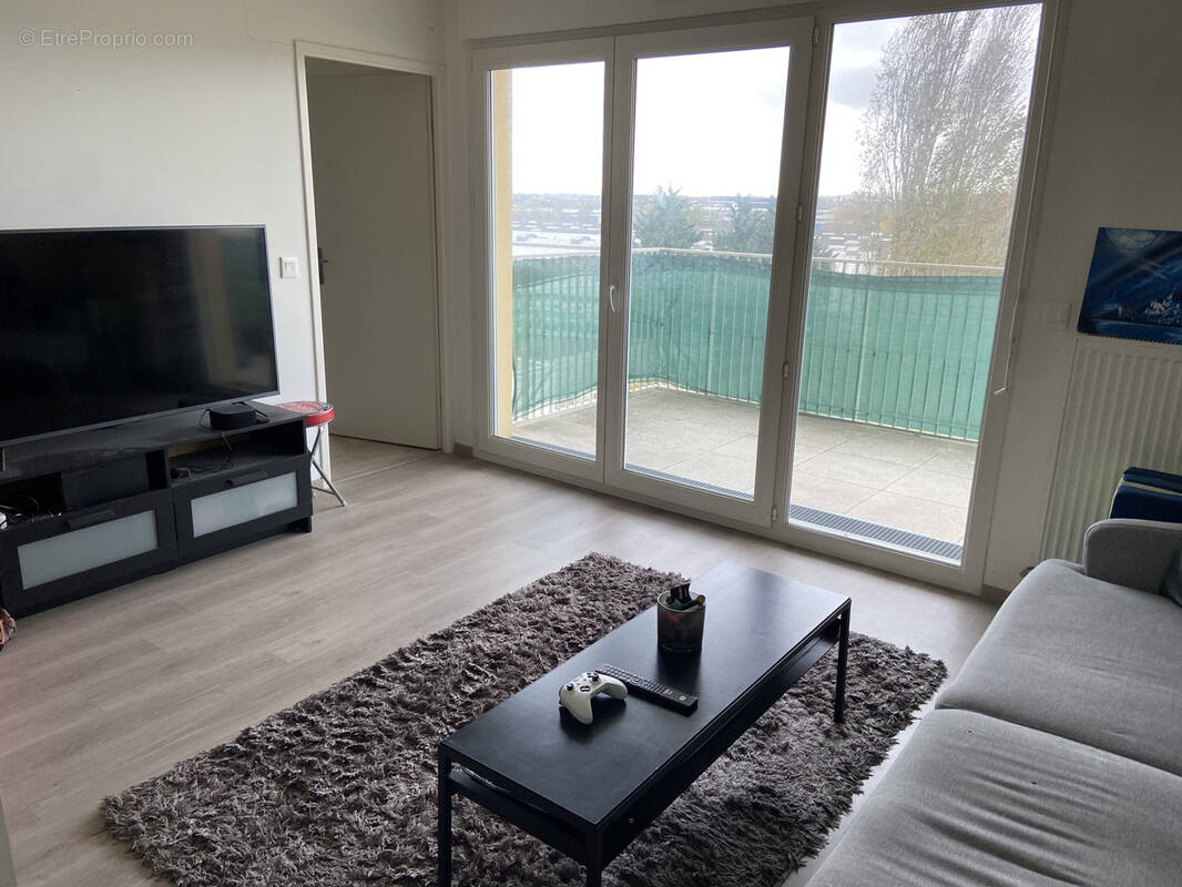 Appartement à LOUVRES