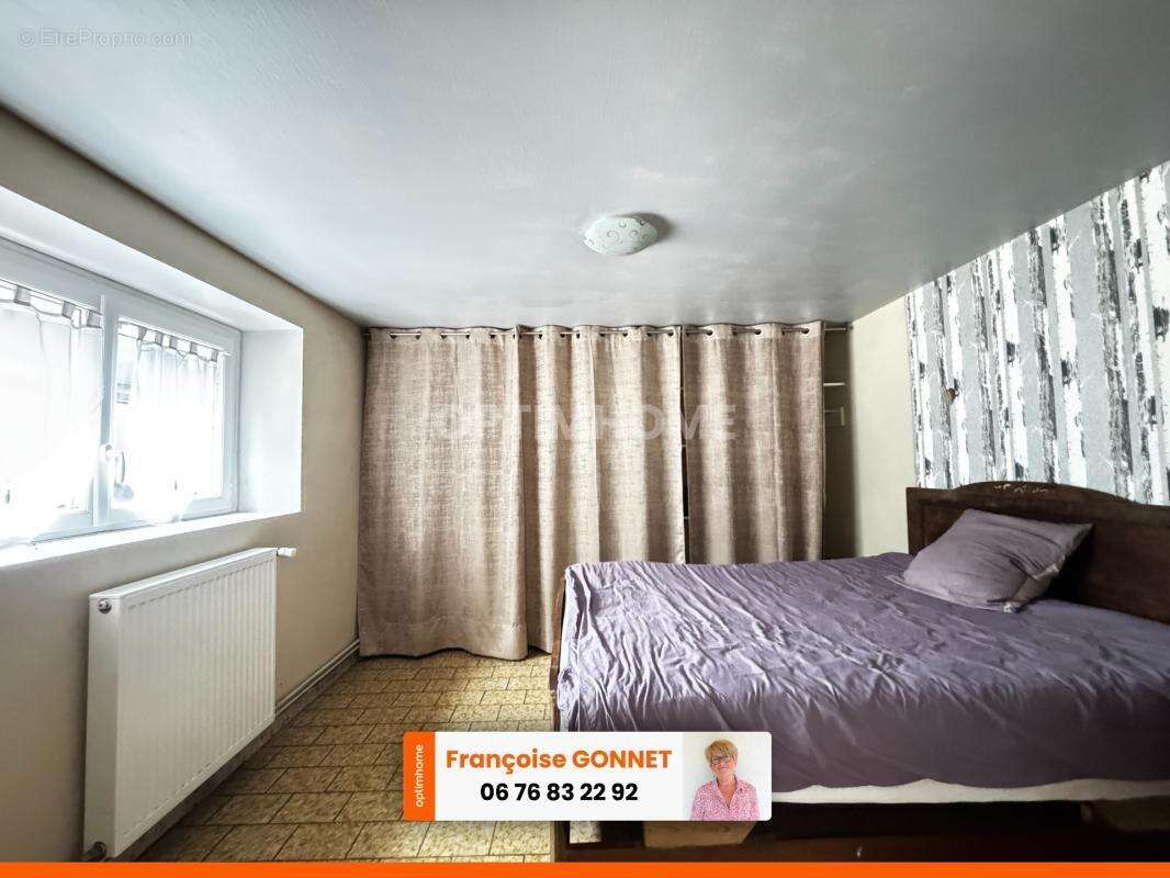 Maison 215 m² - 5 chambres - Terrain 4 200 m² - Piscine - 257 000 € - SAINT PIERRE LES ETIEUX - 18200 - photo 12