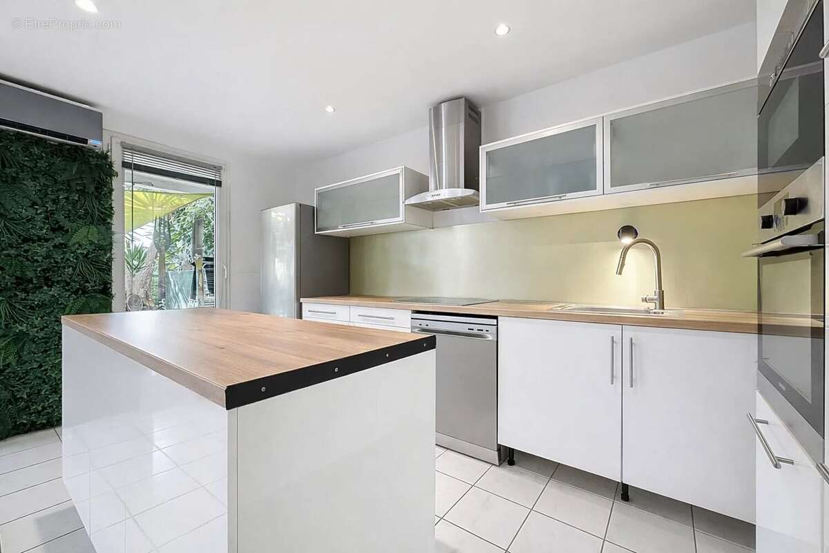 Appartement à MARSEILLE-14E