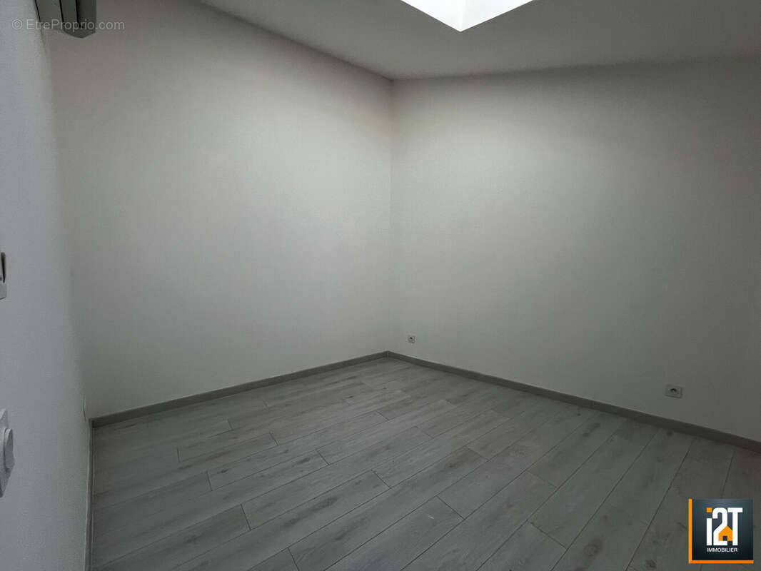 Maison à LA CALMETTE