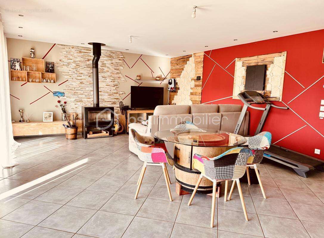 Maison à BEAUREPAIRE