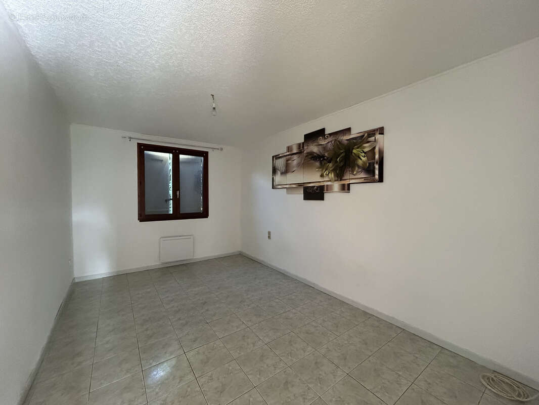 Maison à VILLESISCLE