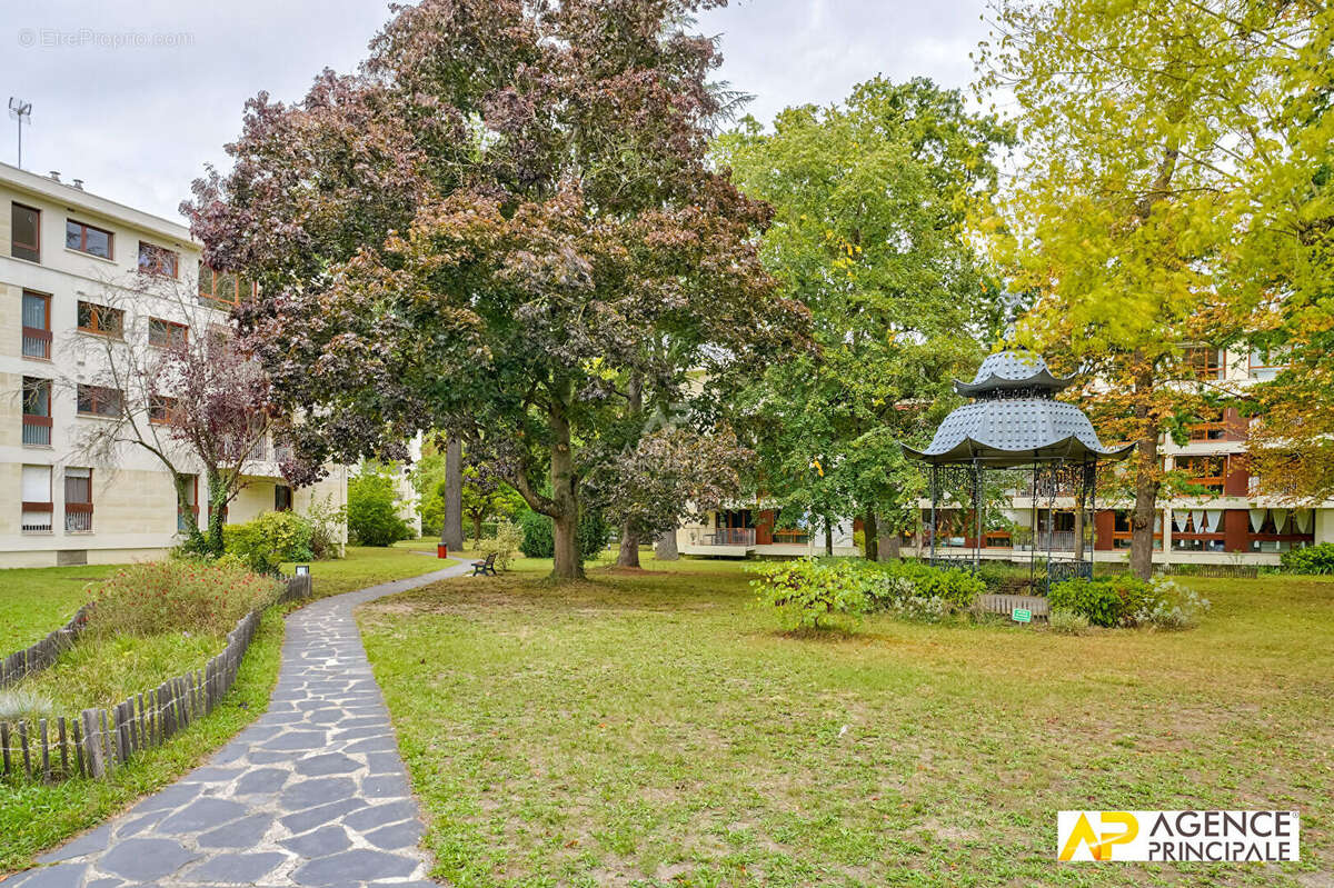 Appartement à MAISONS-LAFFITTE