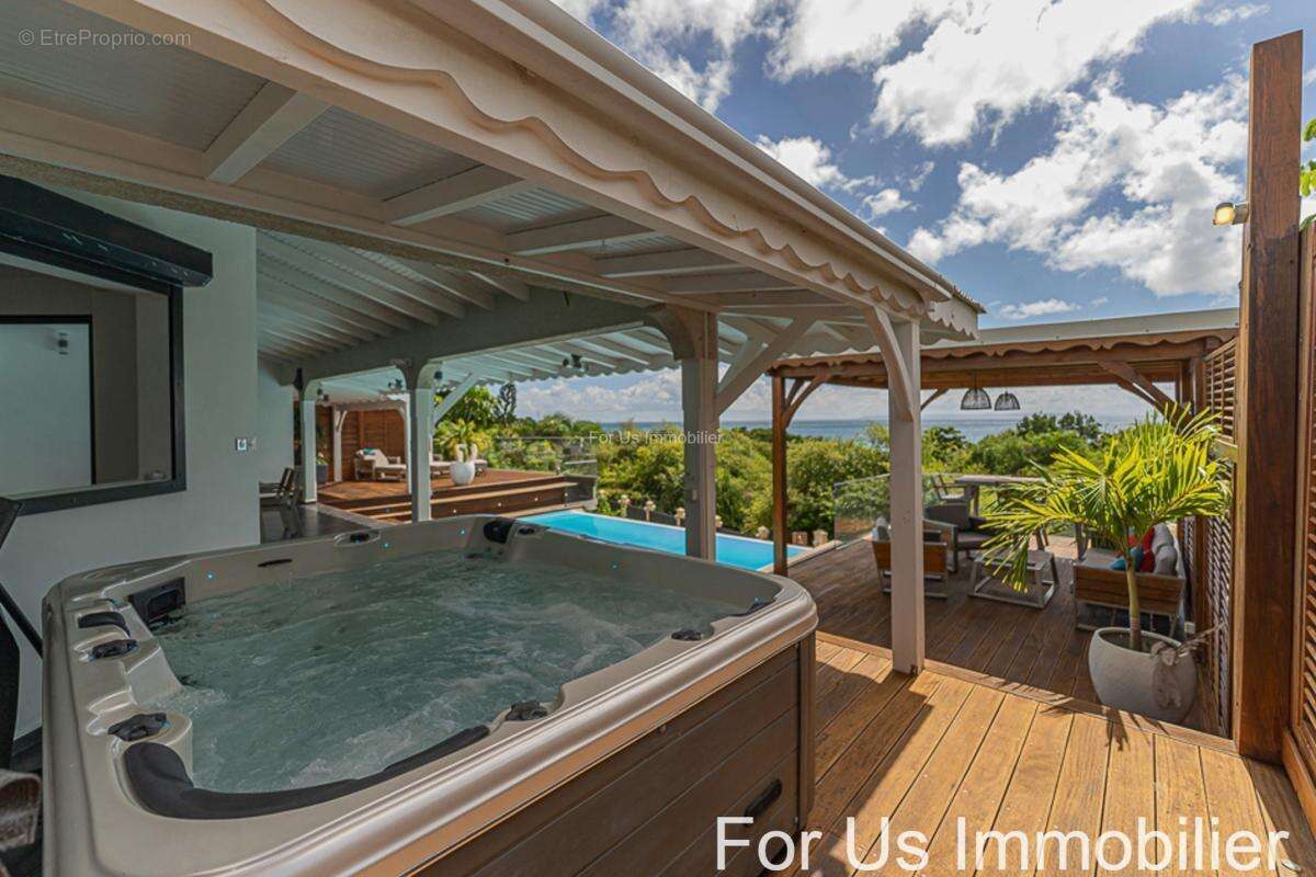 Maison à SAINTE-ANNE