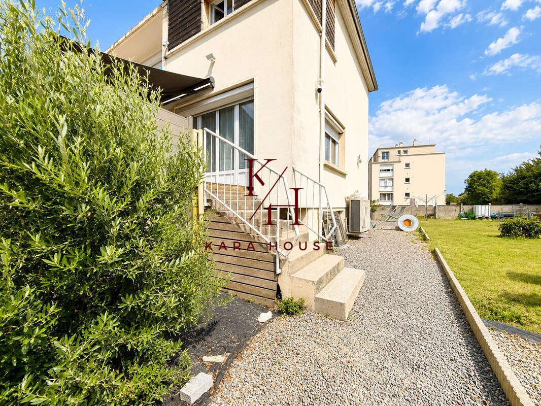 Maison 147 m² à Ifs  - photo 3