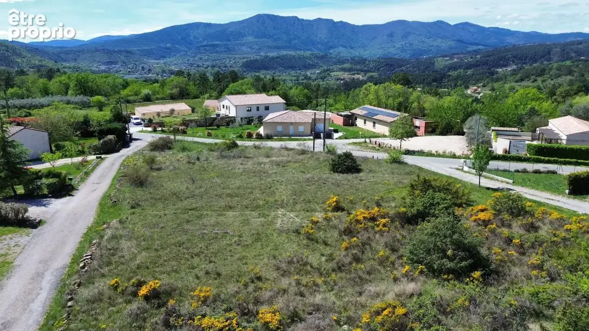 Terrain à LES ASSIONS