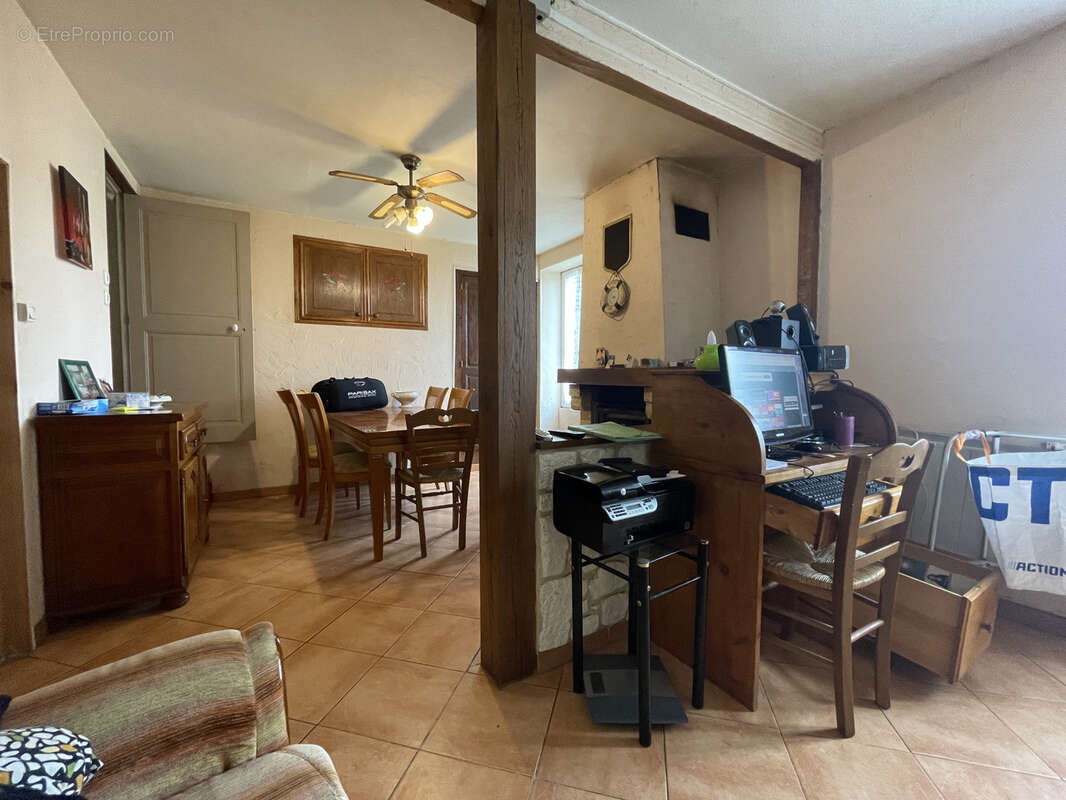 Maison à SAINT-SAULGE