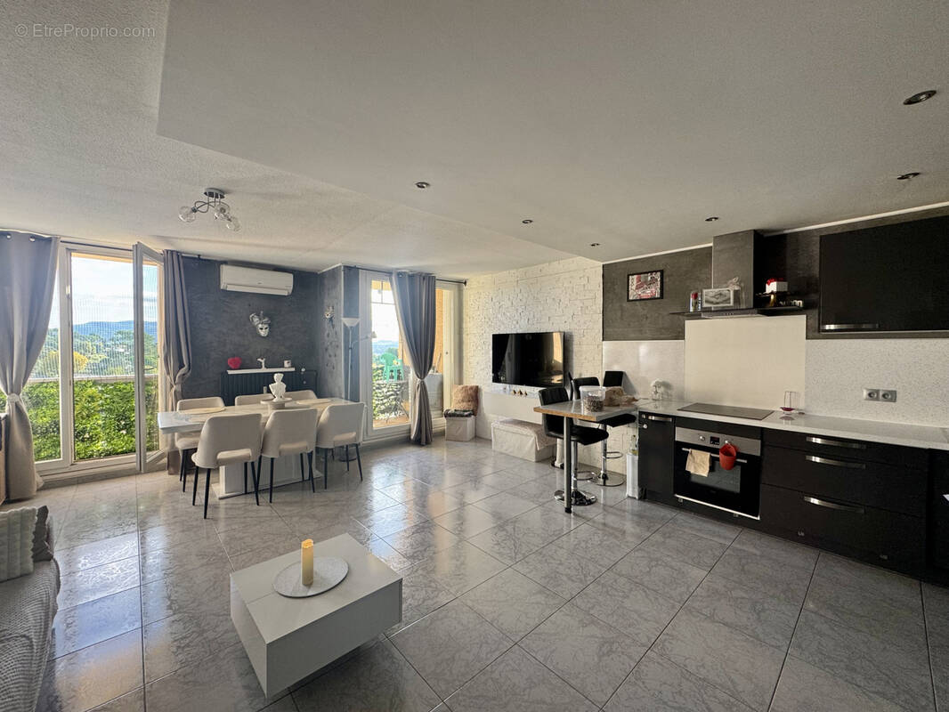 Appartement à MARSEILLE-13E