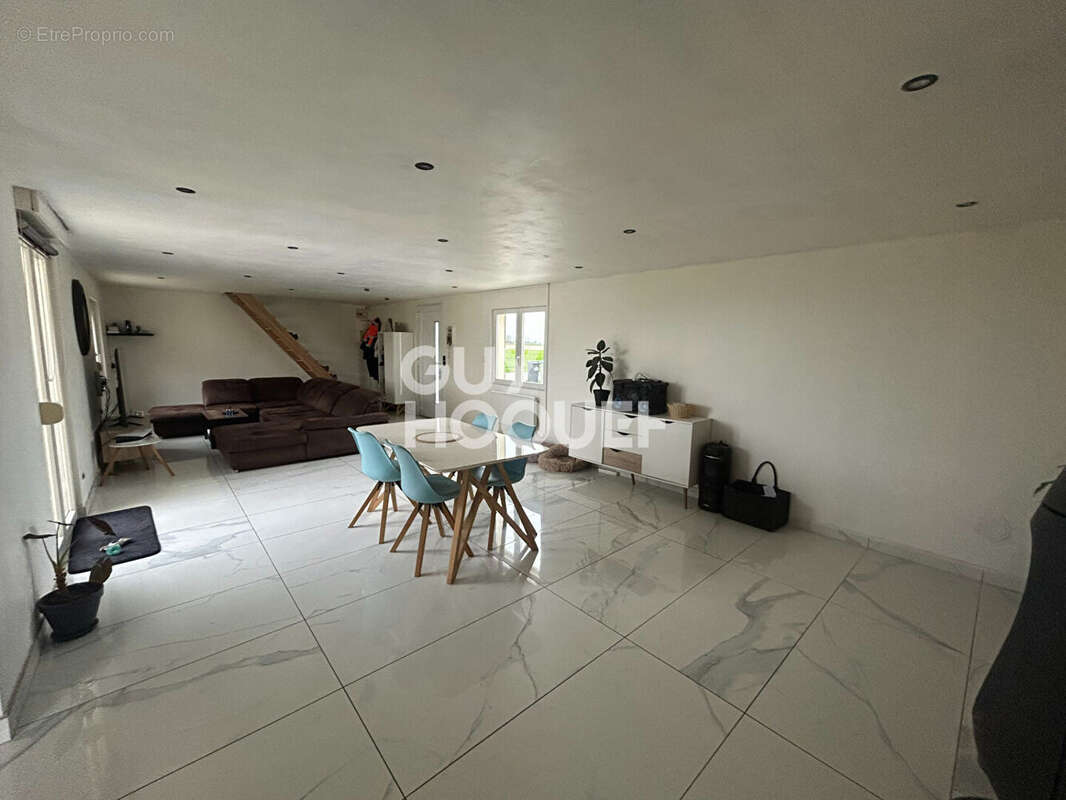 Maison à SAINT-OMER-CAPELLE