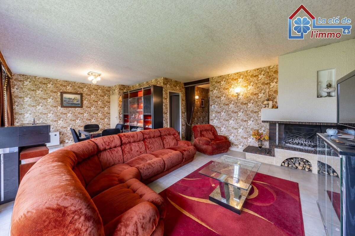 Maison à MOISSY-CRAMAYEL