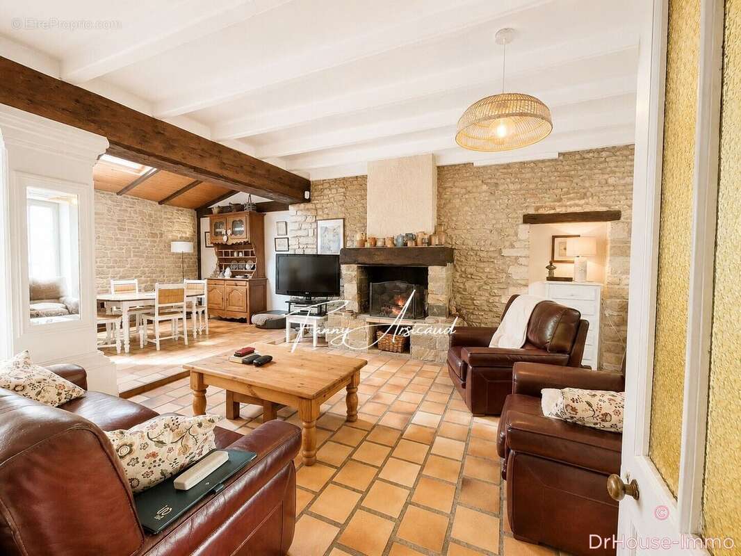 Maison 168 m² à Charron  - photo 24