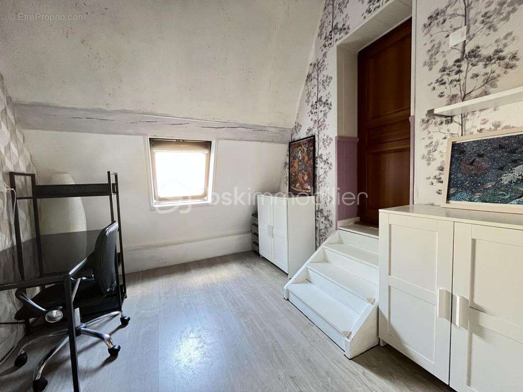 Maison familiale 108 m² – 3 chambres + bureau – Jardin – 2 garages - photo 16