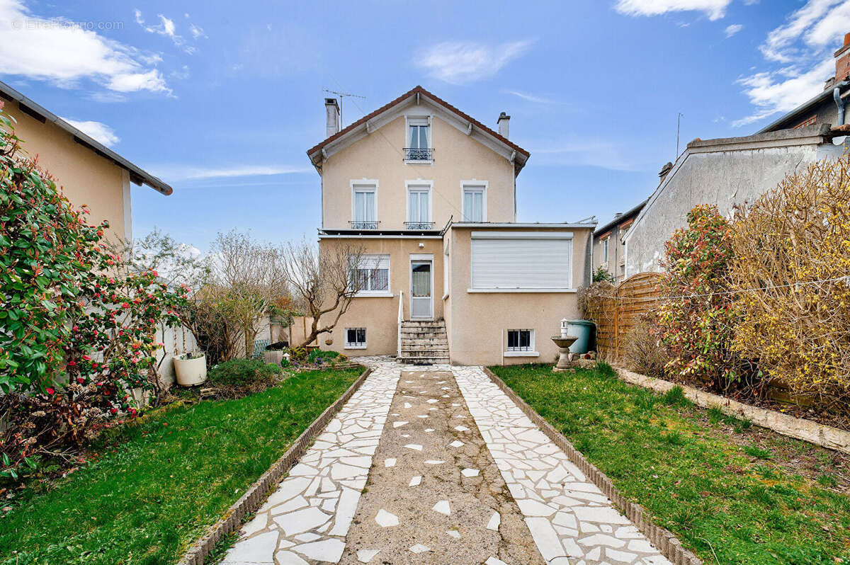 Maison à VITRY-SUR-SEINE