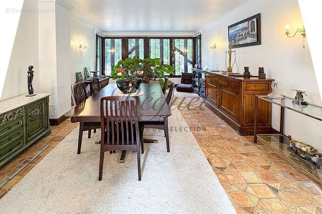 Maison à POIGNY-LA-FORET