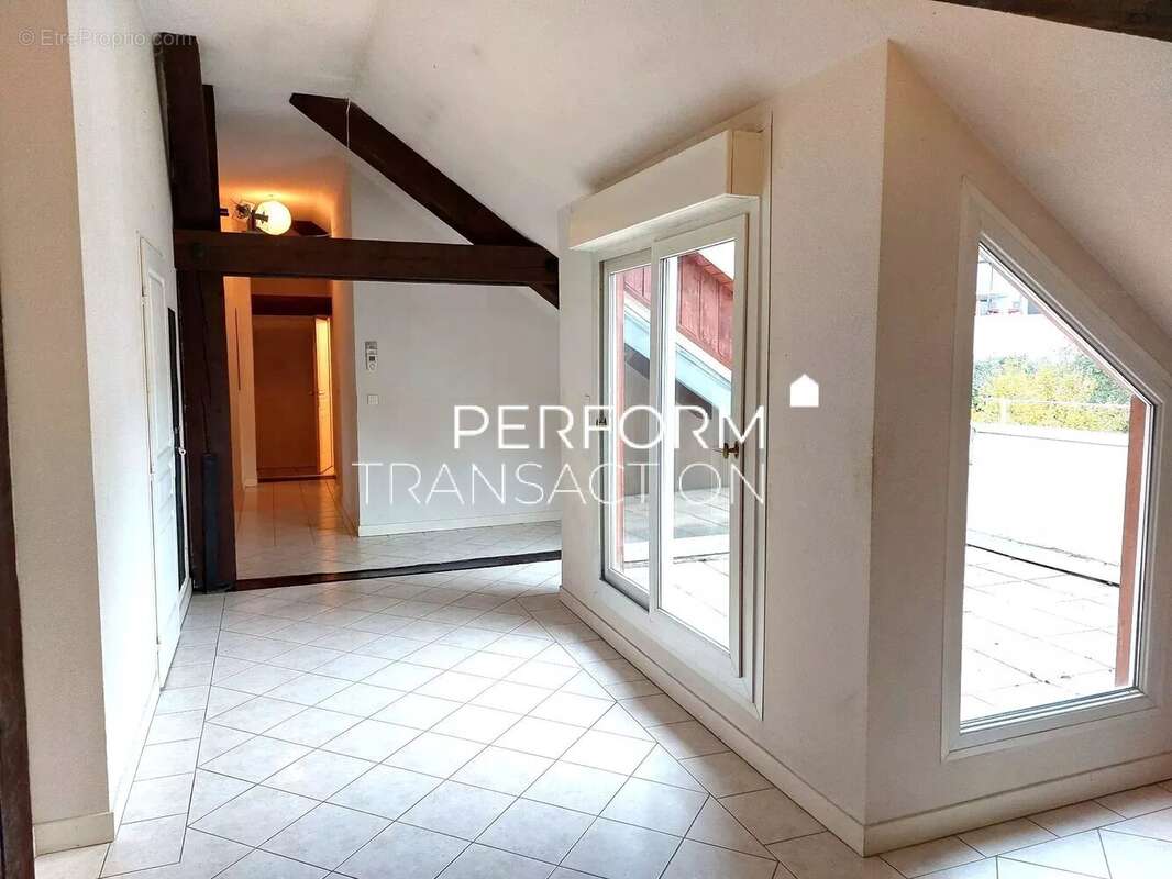 Appartement à POISAT