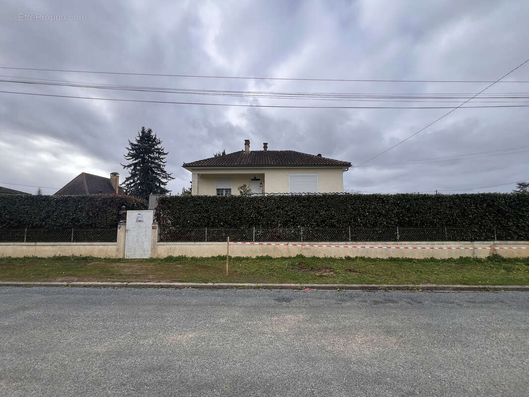 Maison à SIORAC-EN-PERIGORD