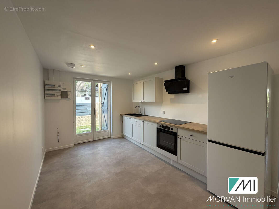 Maison 113 m² à Les Essarts-Le-Roi  - photo 3