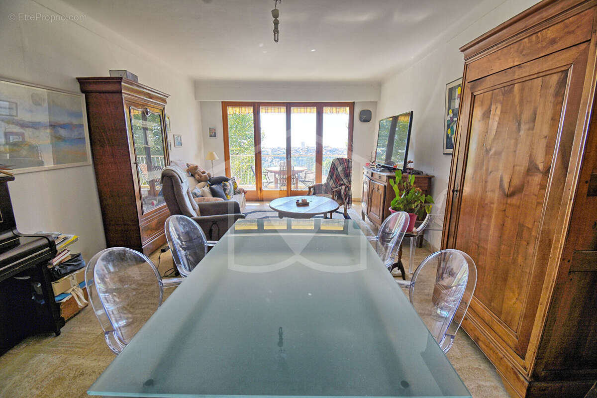 Appartement à VENCE