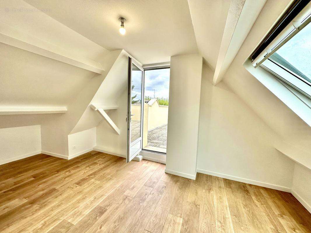 Appartement à FONTENAY-SOUS-BOIS